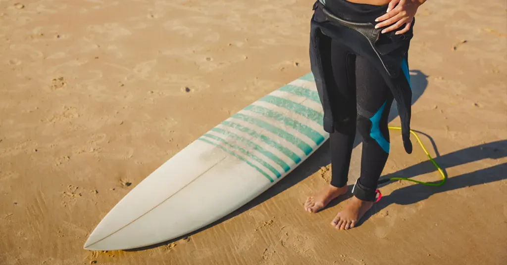 Surf school lessons for beginners on the beach in Puerto Escondido