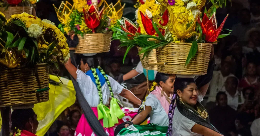 Influencia de la mitología zapoteca en celebraciones modernas de Oaxaca