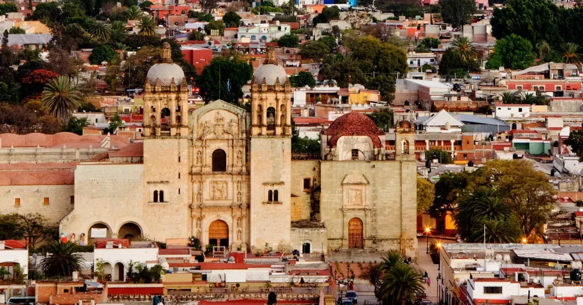 Joyas Arquitectónicas de Oaxaca: Explorando Iglesias y Templos