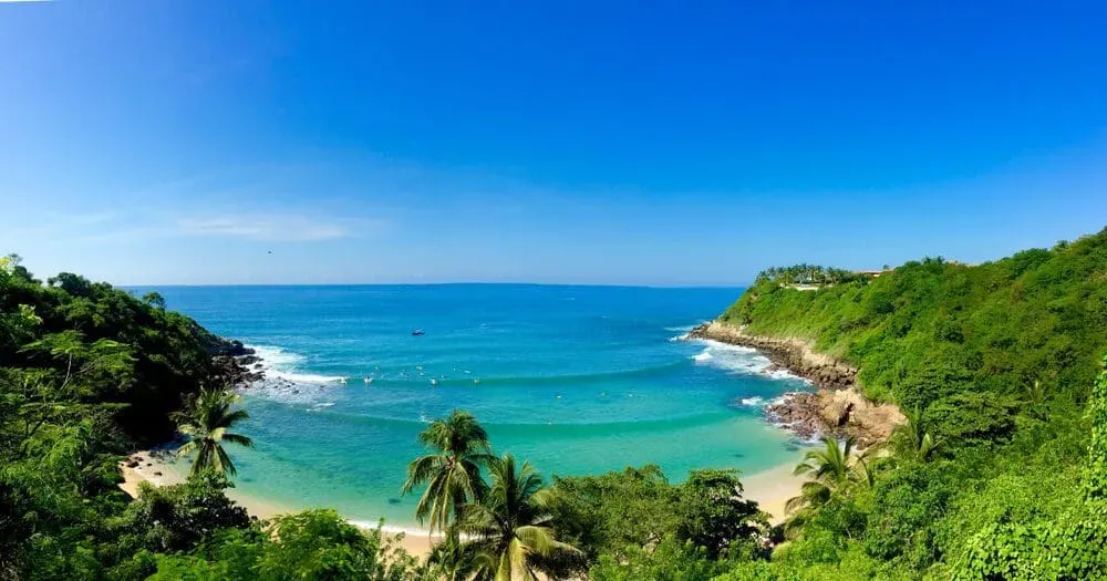 Carrizalillo beach - Surfing in Puerto Escondido