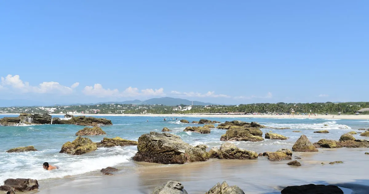 Rentar Auto en Puerto Escondido: Guía y Costos